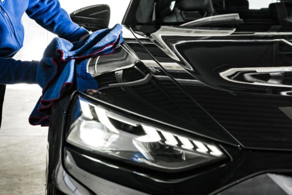 Car Exterior Detailing+ Compound polish Course